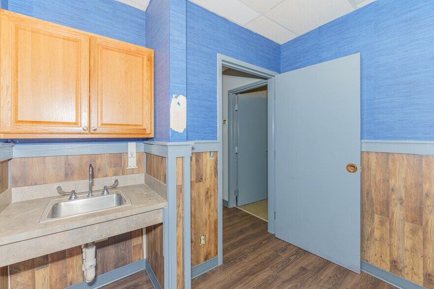 More Photos Of 961-963 State Route 146, Clifton Park Medical For Lease