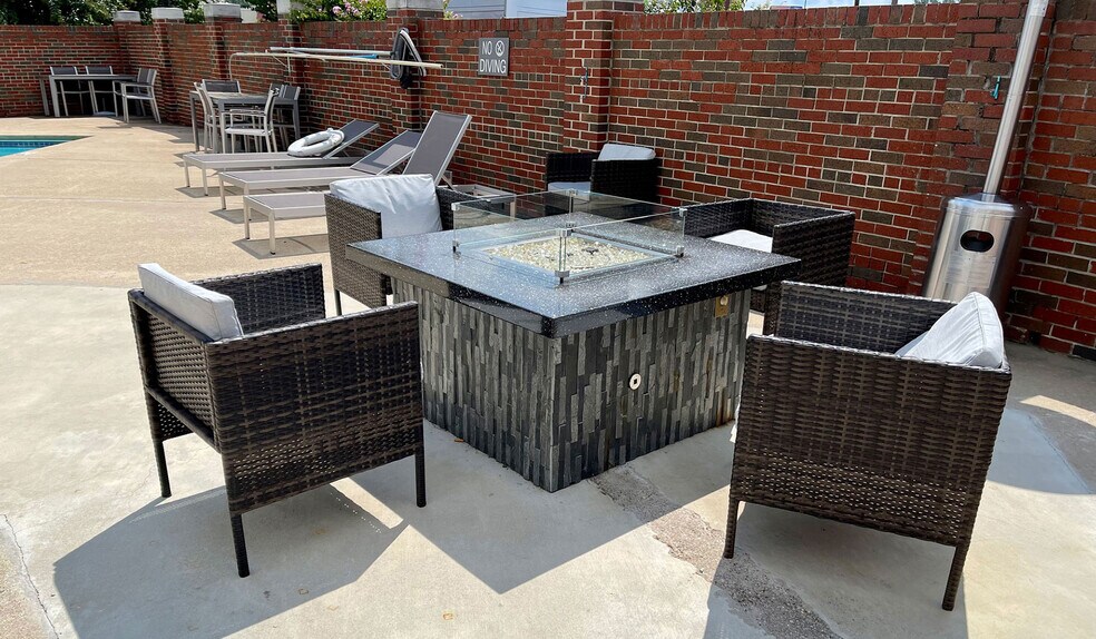More Photos Of 4910 W Monkhouse Dr, Shreveport Hotel For Sale