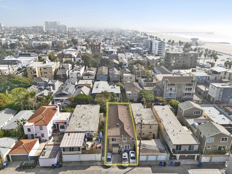 More Photos Of 23 19th Ave, Venice Apartments For Sale