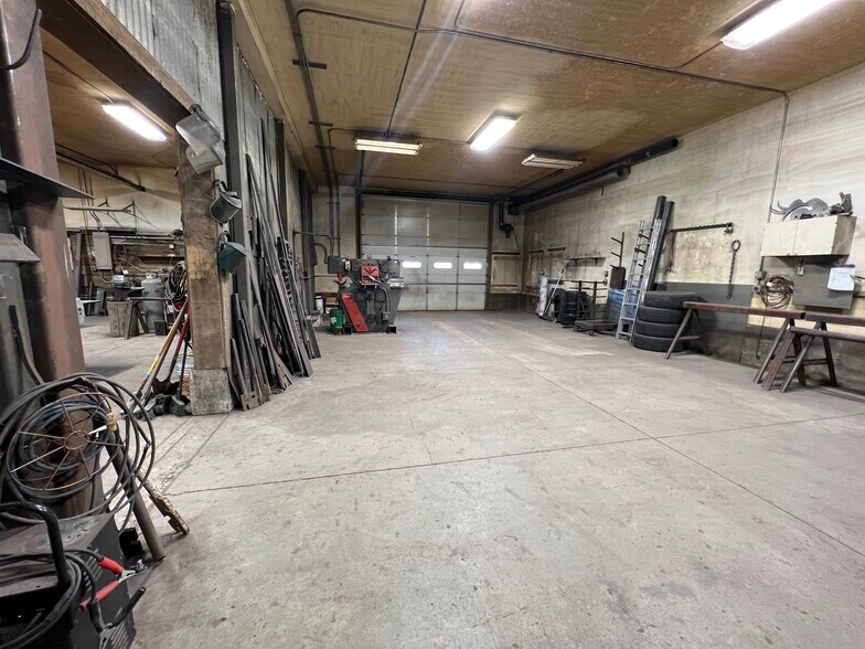 More Photos Of 6101 S 2nd St, Tetonia Service For Sale