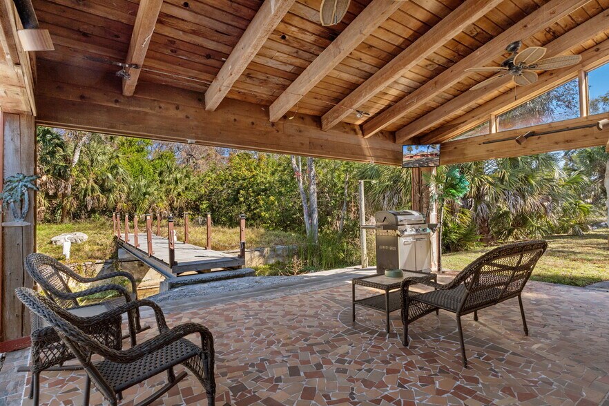 More Photos Of 8301 Congress St, Port Richey Flex For Sale