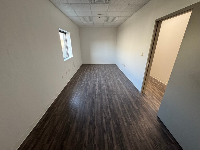 More Photos Of 7140 Regal Ln, Knoxville Warehouse For Lease