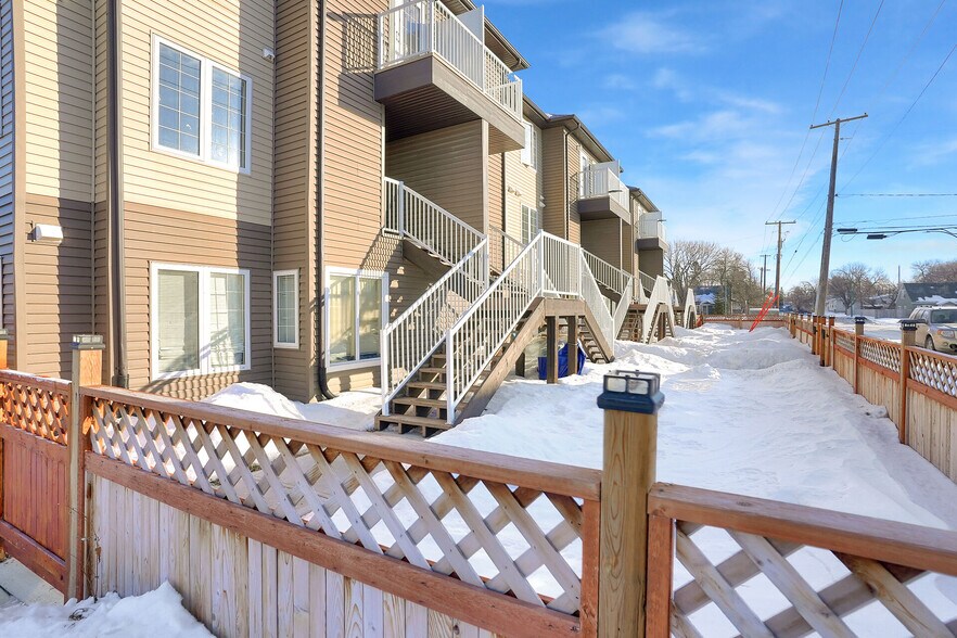 More Photos Of 1175 Pasqua St, Regina Apartments For Sale