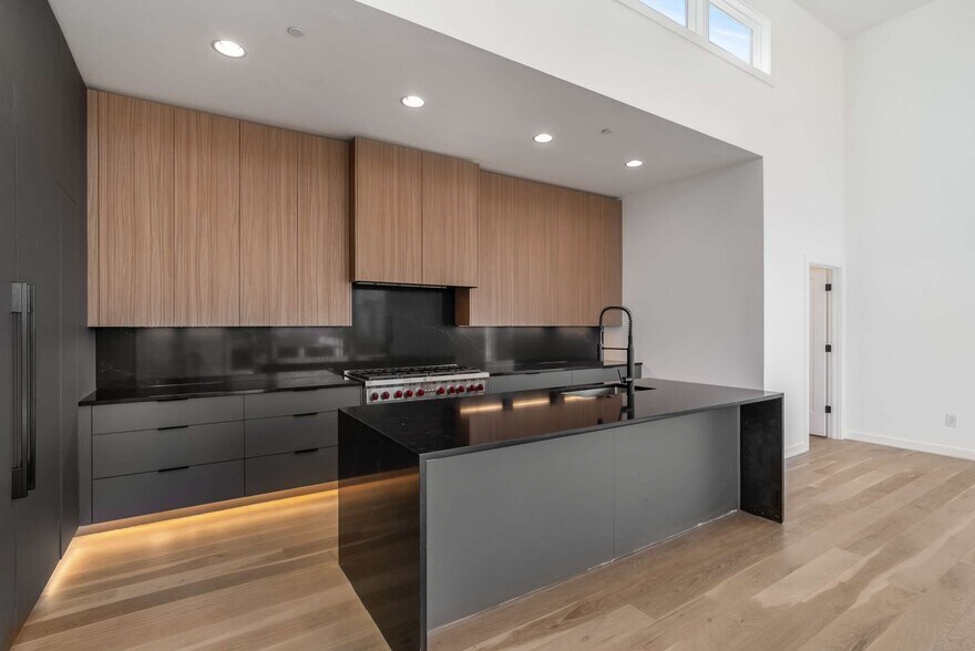 More Photos Of 1017 12th Ave S, Nashville Apartments For Sale