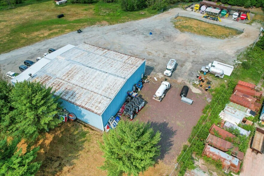 More Photos Of 85 Kaufman Rd, Monticello Distribution For Sale