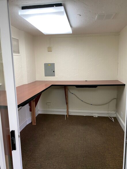 More Photos Of 6232 La Salle Ave, Oakland Office For Lease