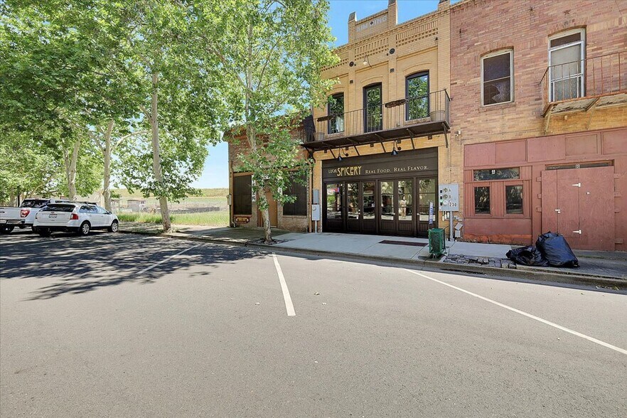 More Photos Of 228 1st St, Marysville Storefront Retail Residential For Sale