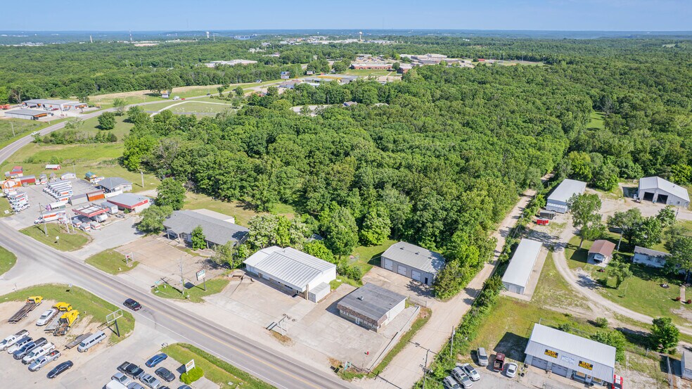 More Photos Of 414 Highway 42, Osage Beach Flex For Sale