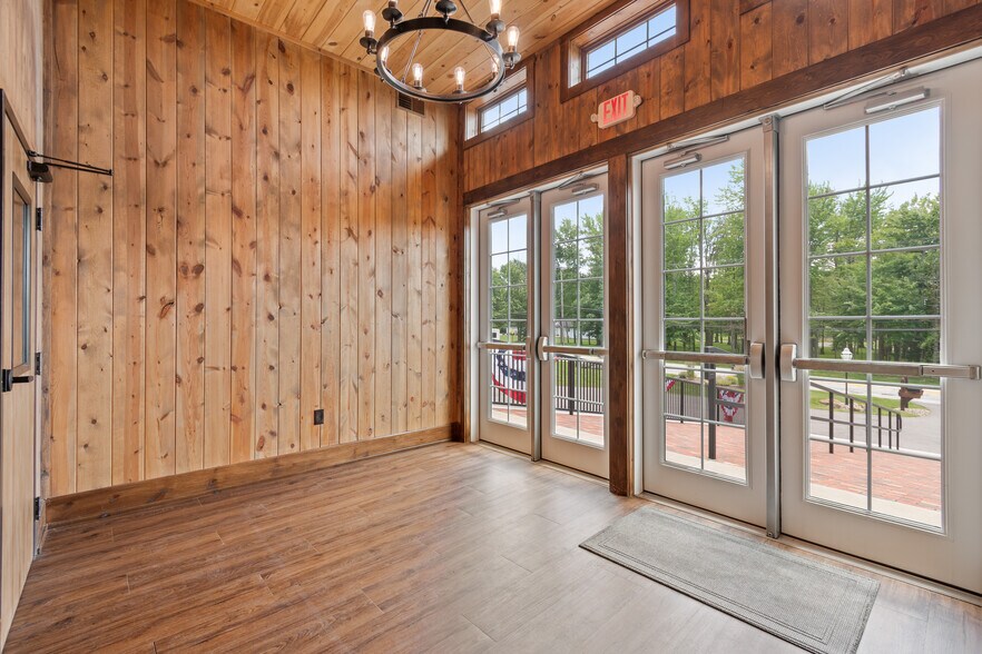 More Photos Of 1225 Bell Rd, Chagrin Falls Office For Lease