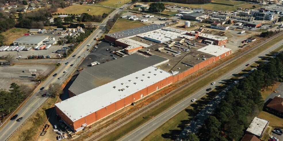 More Photos Of 300 S Main St, Mauldin Warehouse For Lease