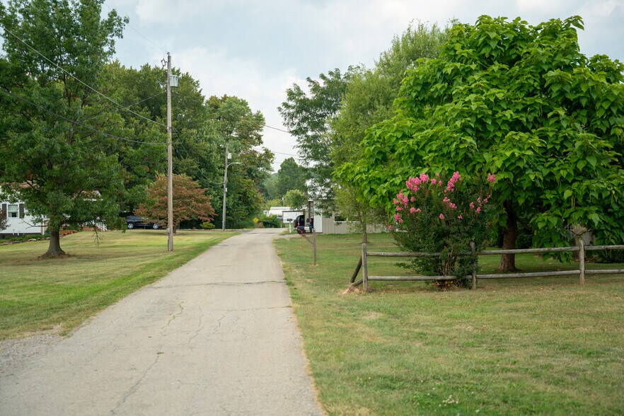 More Photos Of 6 Lowery Dr, Dunbar Manufactured Housing Mobile Home Park For Sale