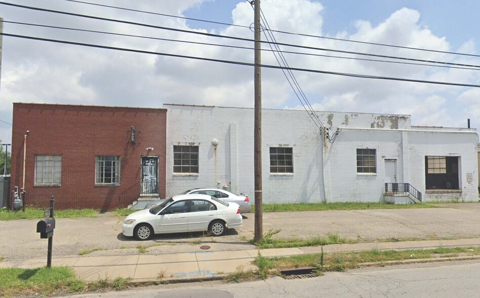 Primary Photo Of 2927 S Floyd St, Louisville Industrial For Sale