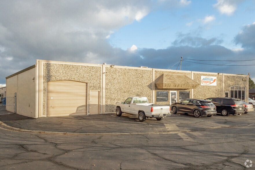 Primary Photo Of 4878 Pasadena Ave, Sacramento Warehouse For Lease