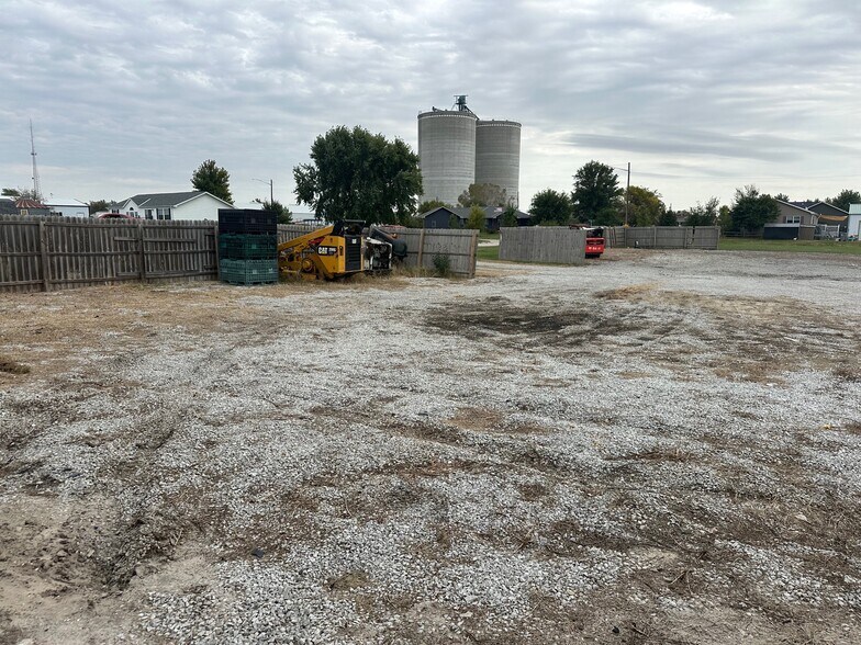 More Photos Of 135 S Harrison St, Hallam Industrial For Sale