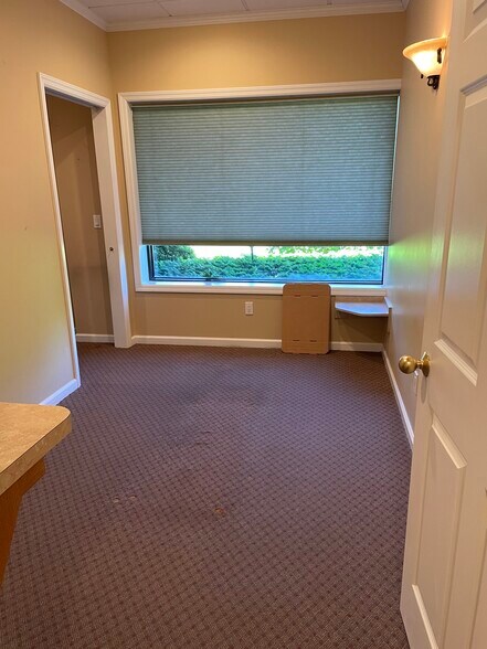 More Photos Of 189 Main Rd, Riverhead Medical For Lease