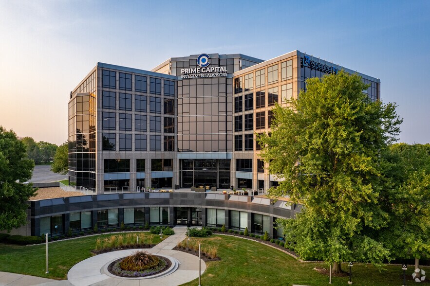 More Photos Of 6201 College Blvd, Overland Park Office For Lease