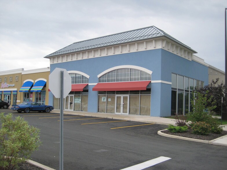 More Photos Of 22 Clifton Country Rd, Clifton Park Unknown For Lease