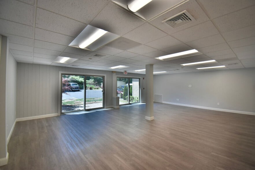 More Photos Of 434 Littleton Rd, Westford Storefront Retail Office For Lease