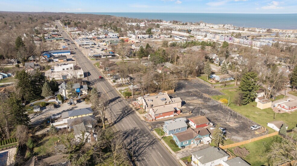 More Photos Of 310 E Buffalo St, New Buffalo General Retail For Sale