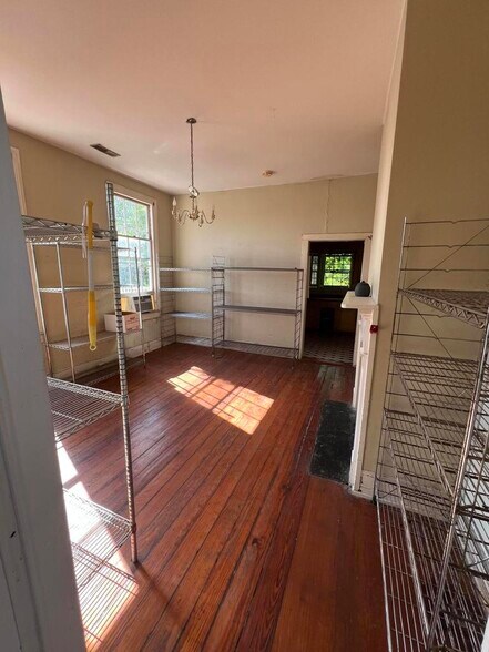More Photos Of 18 Pinckney St, Charleston Restaurant For Sale