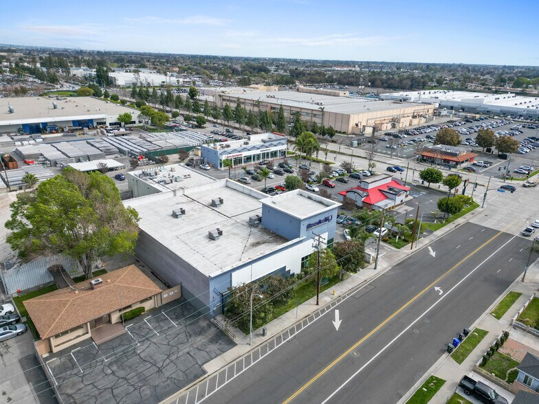 More Photos Of 9125-9131 Imperial Hwy, Downey Freestanding For Lease