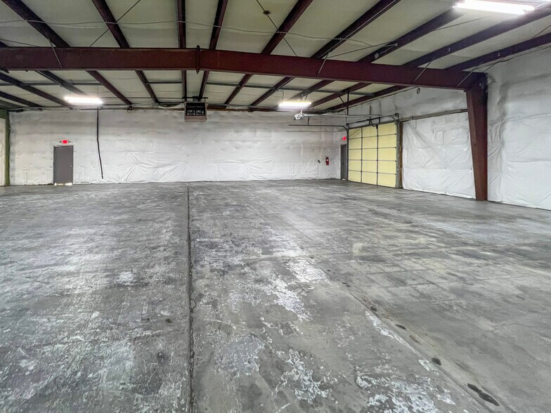 More Photos Of 4701 Commercial Dr NW, Huntsville Warehouse For Lease