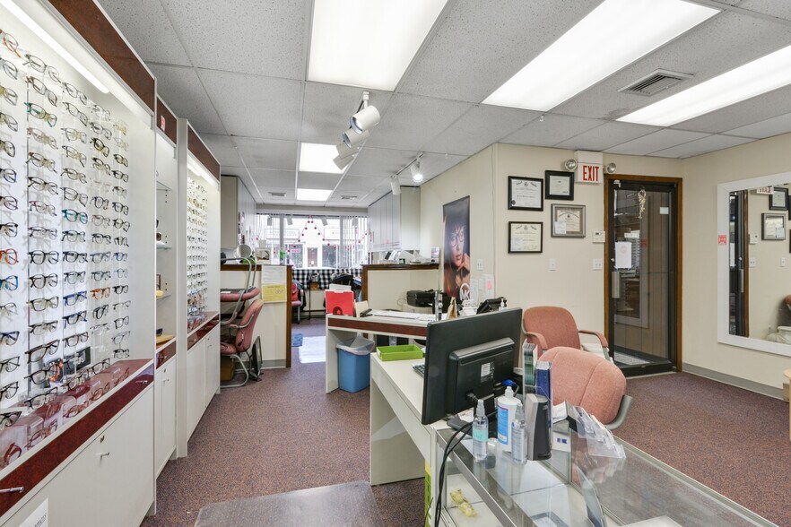 More Photos Of 127 Chestnut St, Roselle Park Storefront For Sale