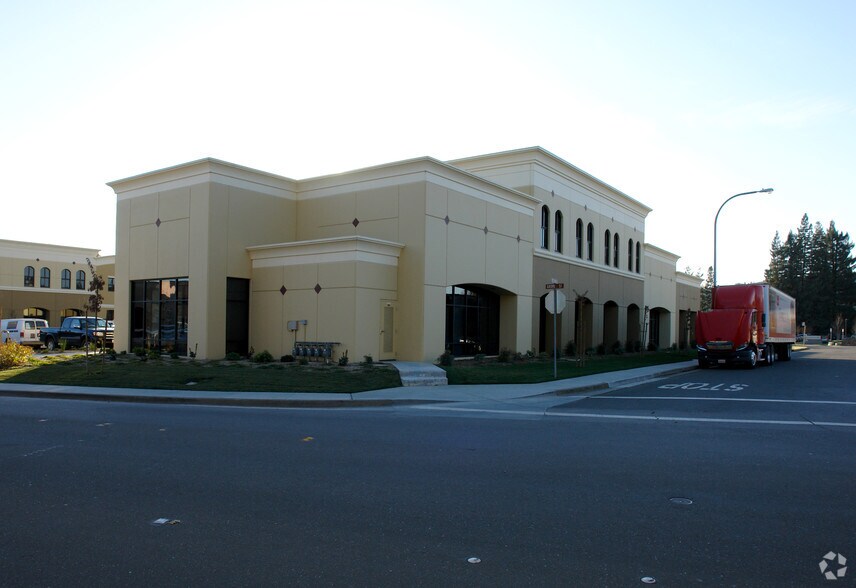 More Photos Of 205-245 Foss Creek Cir, Healdsburg Office For Sale