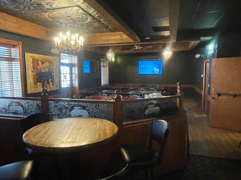 More Photos Of 1001 30th Ave S, Moorhead Restaurant For Sale