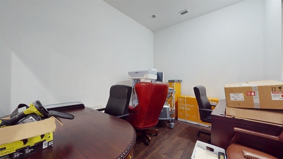 More Photos Of 26-32 Bond St, Westbury Loft Creative Space For Lease