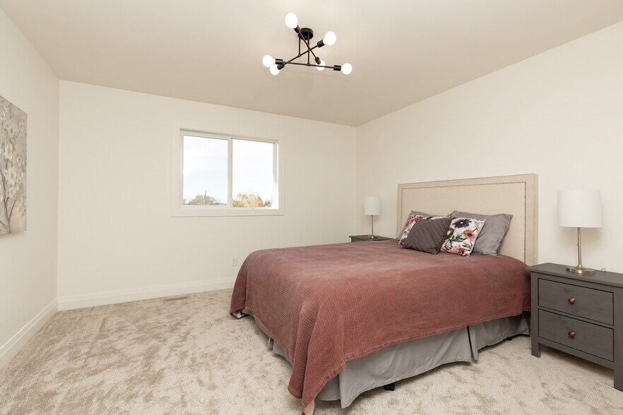 More Photos Of 304 50 w, Raymond Multifamily For Sale