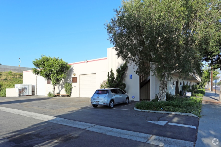 More Photos Of 11562-11590 Trask Ave, Garden Grove Flex For Lease