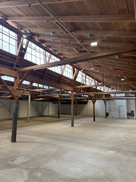 More Photos Of 2630 8th St, Berkeley Manufacturing For Lease