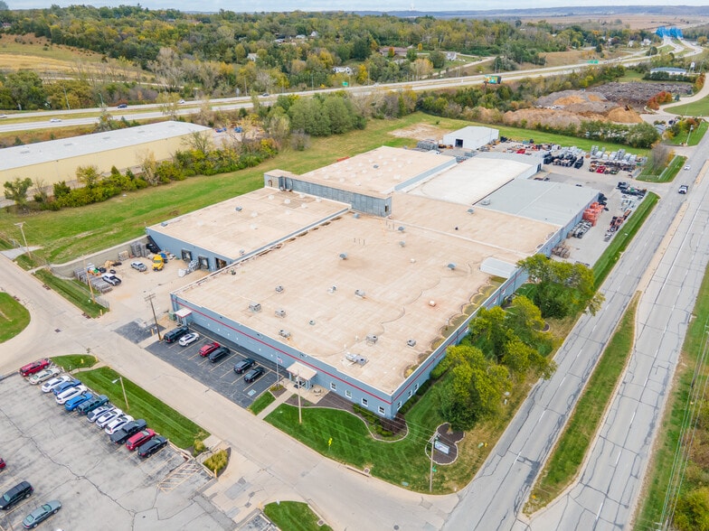 More Photos Of 4350 McKinley St, Omaha Manufacturing For Lease