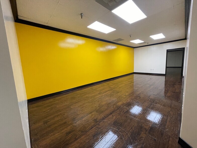 More Photos Of 902 N Grand Ave, Santa Ana Medical For Sale