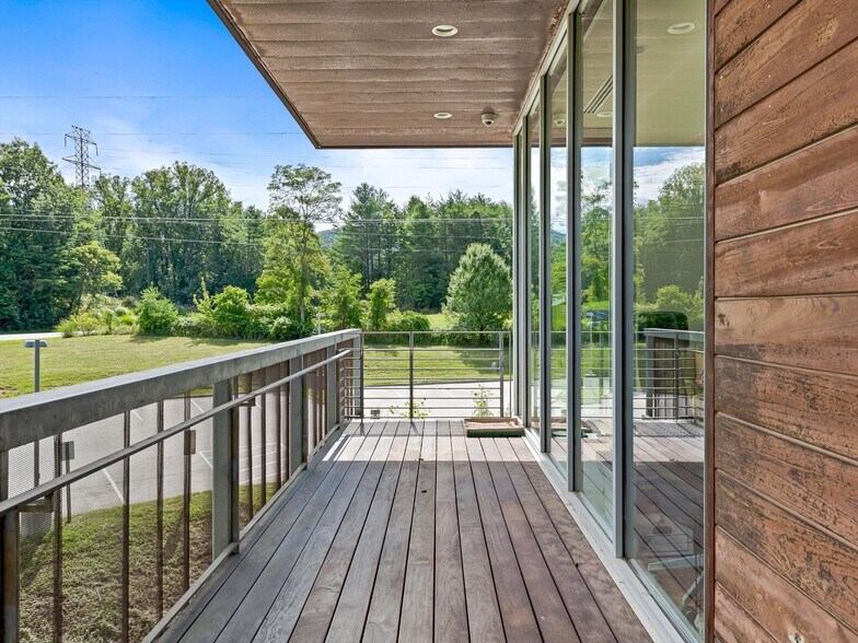 More Photos Of 76 Jupiter Rd, Weaverville Manufacturing For Lease