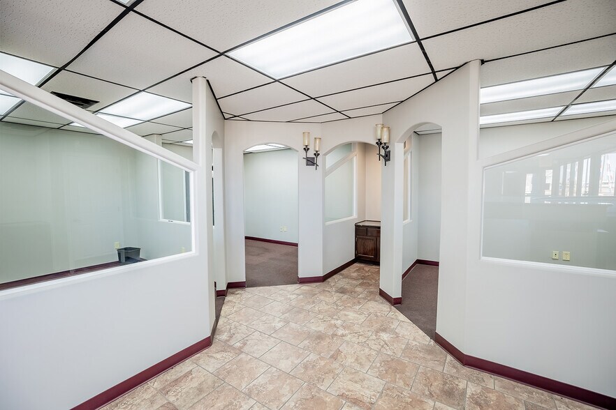 More Photos Of 11209 W Kellogg, Wichita Auto Dealership For Sale