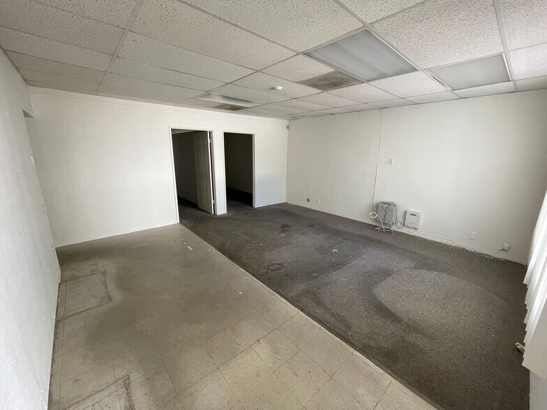 More Photos Of 78105 Calle Estado, La Quinta Storefront Retail Office For Lease