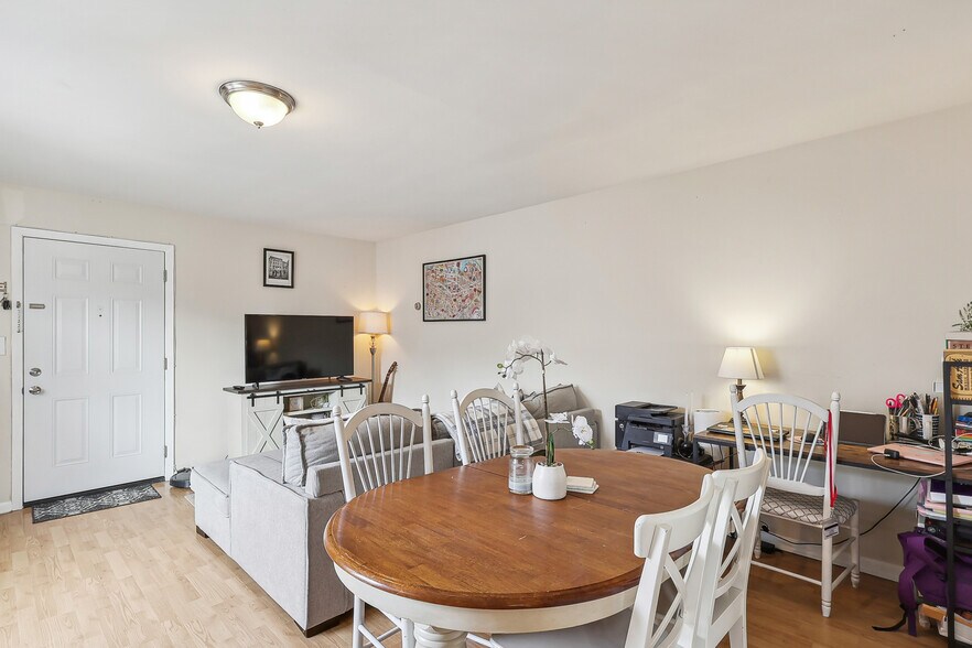 More Photos Of 147 Chestnut St, Roselle Park Storefront Retail Residential For Sale