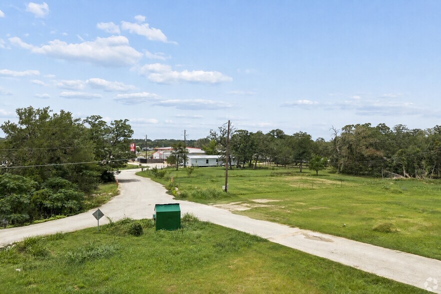 More Photos Of 1360 Highway 71 W, Bastrop Land For Lease