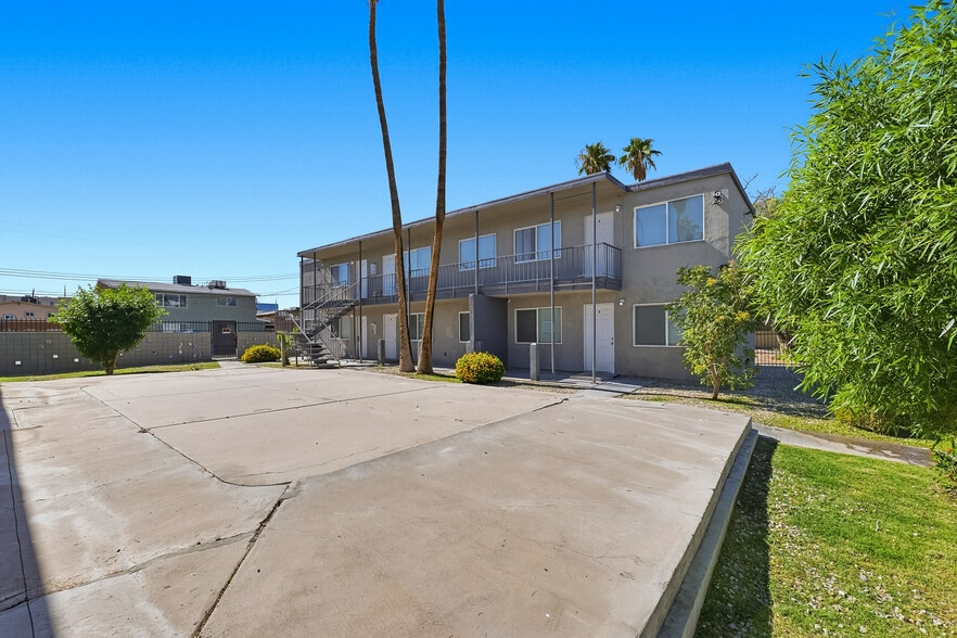 More Photos Of 521 Calcaterra Cir, Las Vegas Apartments For Sale