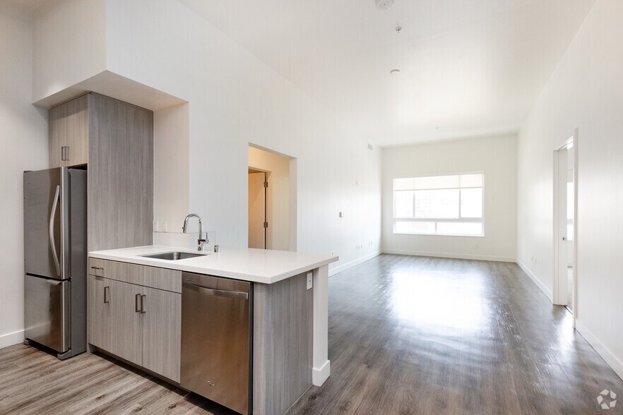 More Photos Of 1200 S Broadway, Los Angeles Apartments For Lease