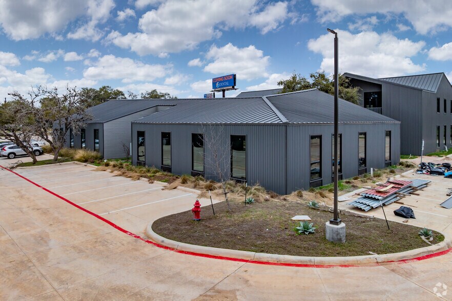 More Photos Of 17206 Blanco Rd, San Antonio Office For Sale