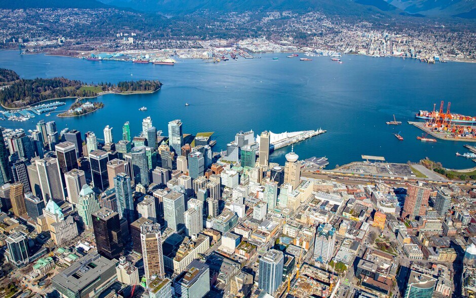 More Photos Of 390 Hastings St W, Vancouver Office For Lease