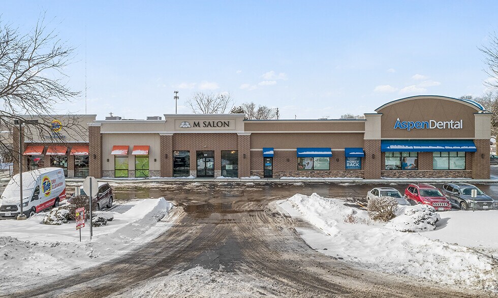 More Photos Of 440-450 Army Trail Rd, Bloomingdale Freestanding For Lease
