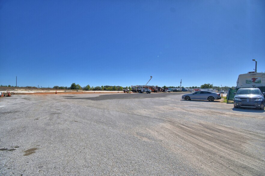 More Photos Of 16311 Highway 27, Lake Wales Service Station For Sale