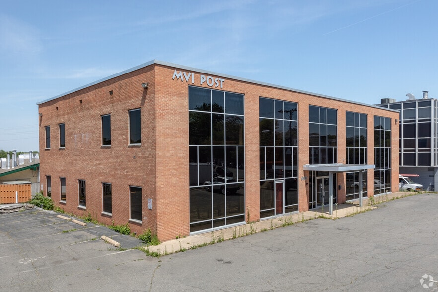 Primary Photo Of 6320 Castle Pl, Falls Church Office For Sale