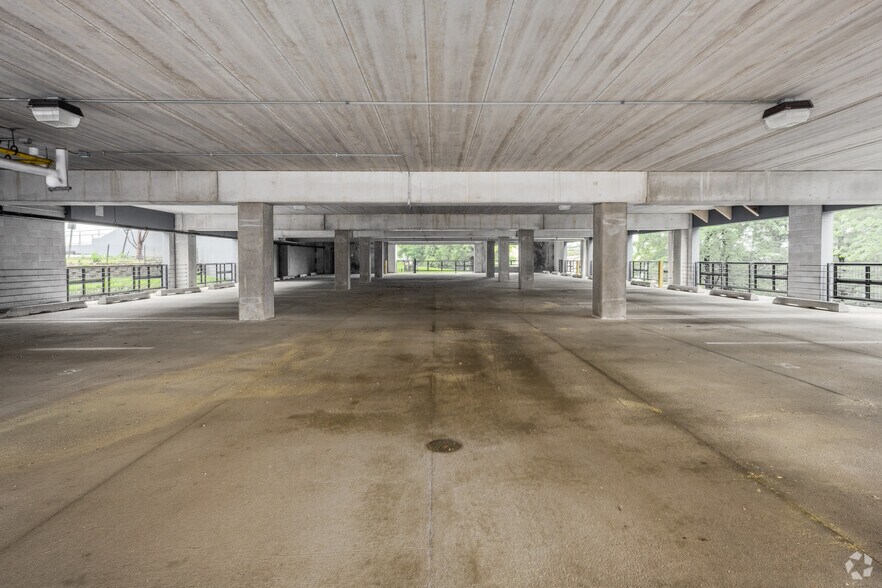 More Photos Of 10755 York Rd, Cockeysville Office For Sale