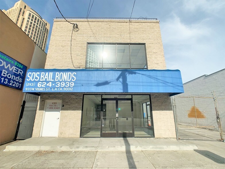 More Photos Of 935 N Vignes St, Los Angeles Auto Dealership For Lease