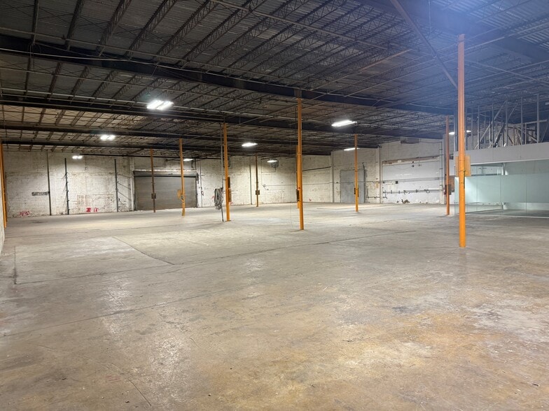 More Photos Of 5150 NW 37th Ave, Miami Warehouse For Lease